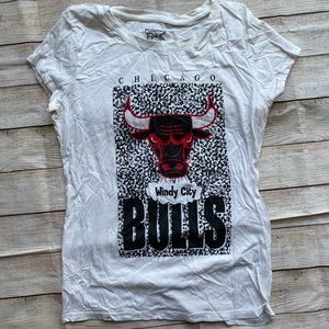 Mighty fine presents hardwood classics medium Chicago bulls women’s t-shirt